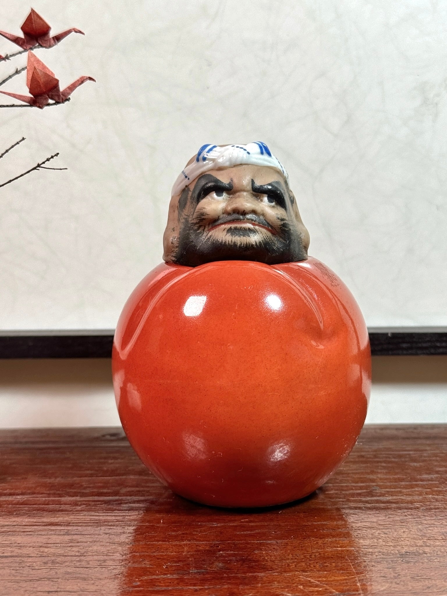 Bouteille en forme de Daruma de face 2 