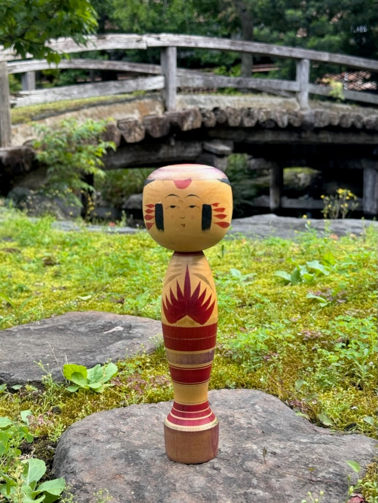 Kokeshi Traditionnelle Vintage | Chrysanthème style Yajiro