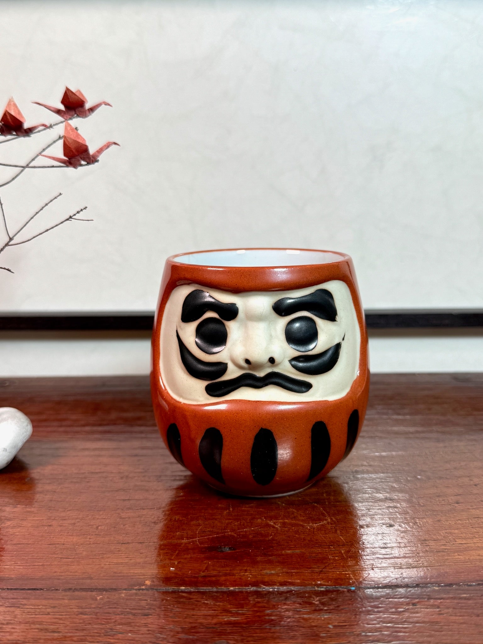 Tasse mug en forme de daruma photo de face