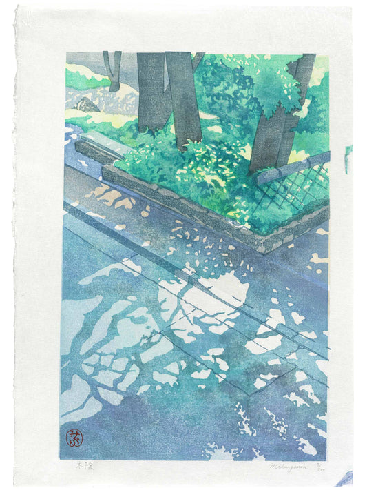 estampe japonaise contemporaine ombre des arbres sur le pavé journée ensoleillée