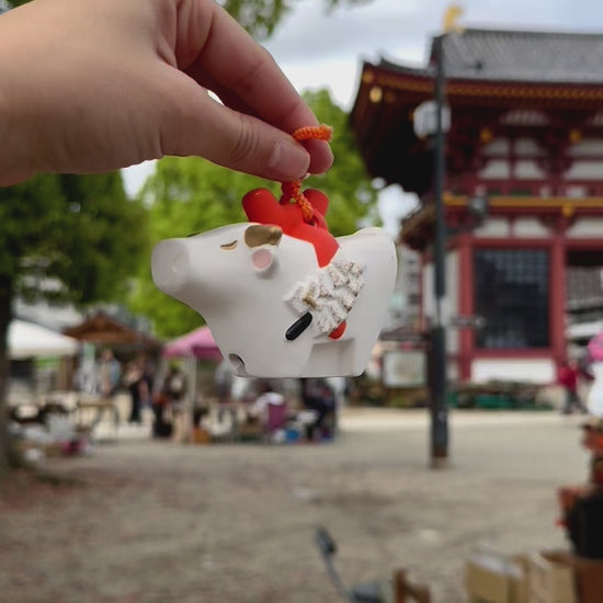 clochette japonaise en ceramique boeuf blanc zodique vue vidéo