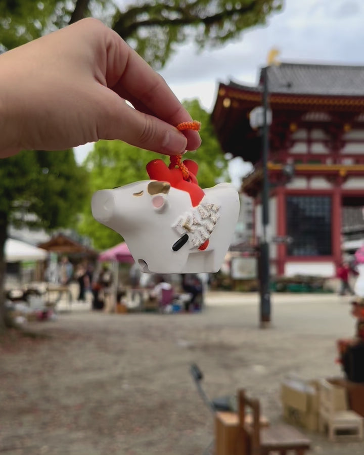 clochette japonaise en ceramique boeuf blanc zodique vue vidéo