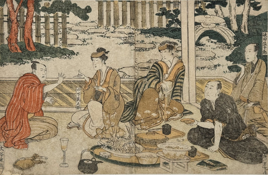 estampe japonaise de Toyokuni 1 Utagawa, hommes en kimono assis sur une terrasse et partageant un repas de poissons, deux acteurs jouent au jeu chifumi (janken en japonais), en arriere plan jardin japonais et lanterne en pierre